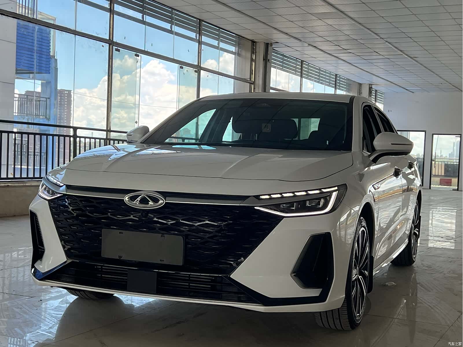 Chery Arrizo 8