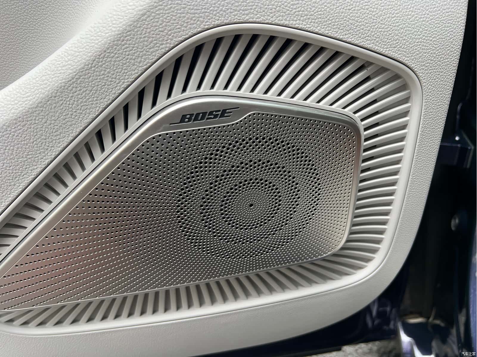 Roewe iMAX8, 2021 13