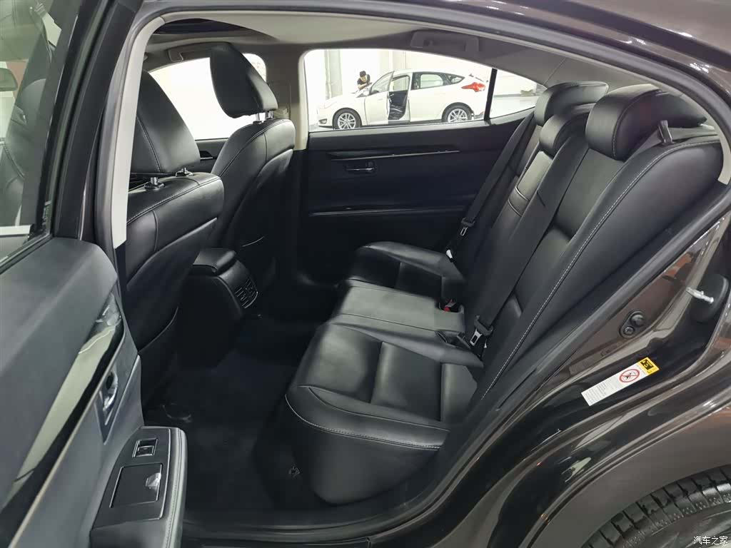 Lexus ES, 2012 15