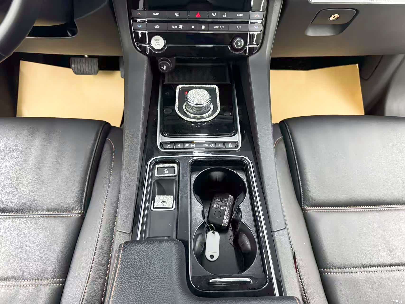 Jaguar F-PACE, 2018 18