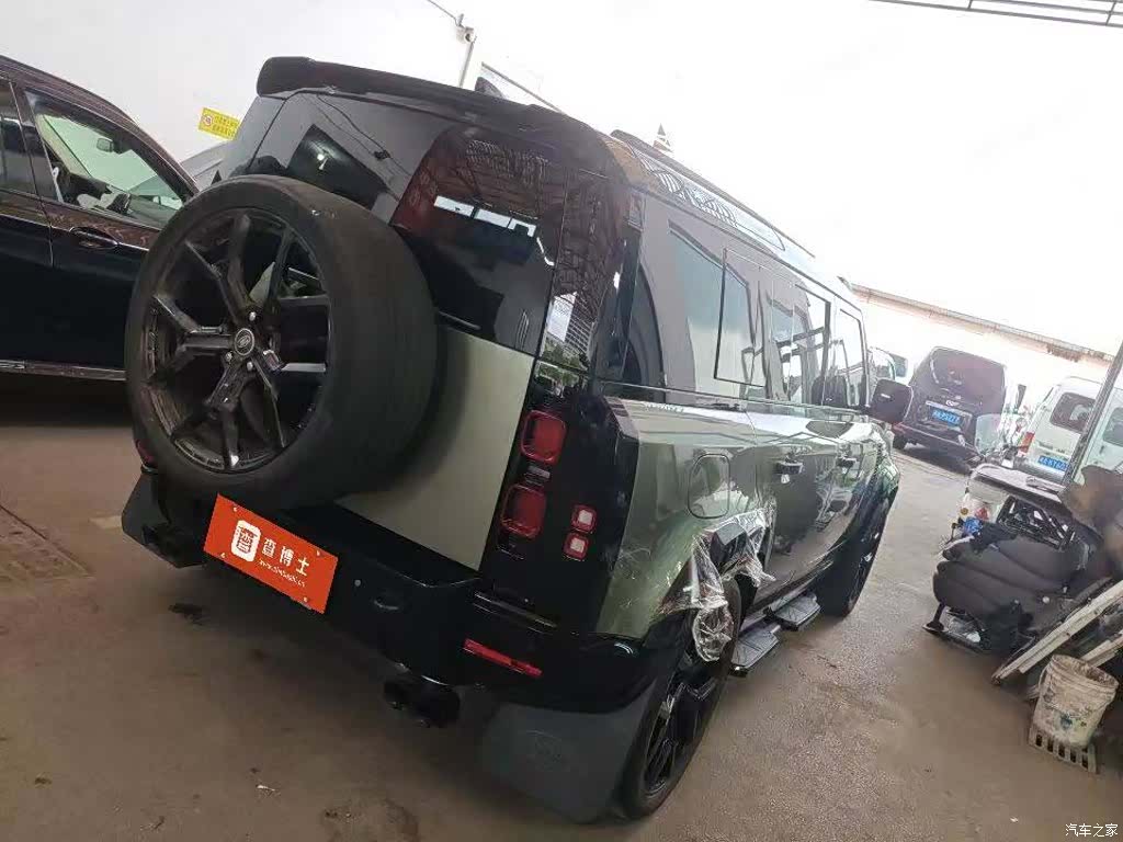 Land Rover Defender, 2025 2
