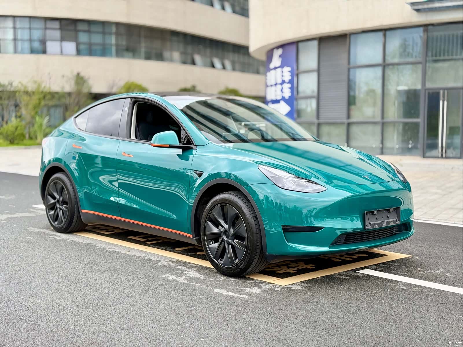 Tesla Model Y, 2024 3
