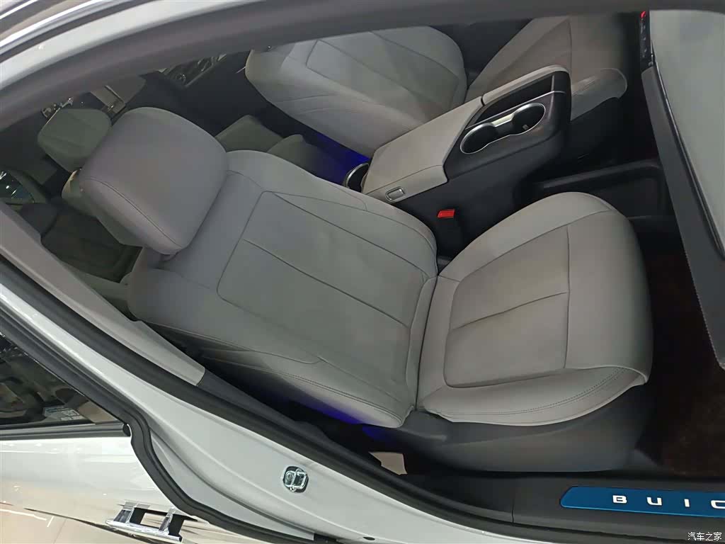 Buick GL8, 2025 20