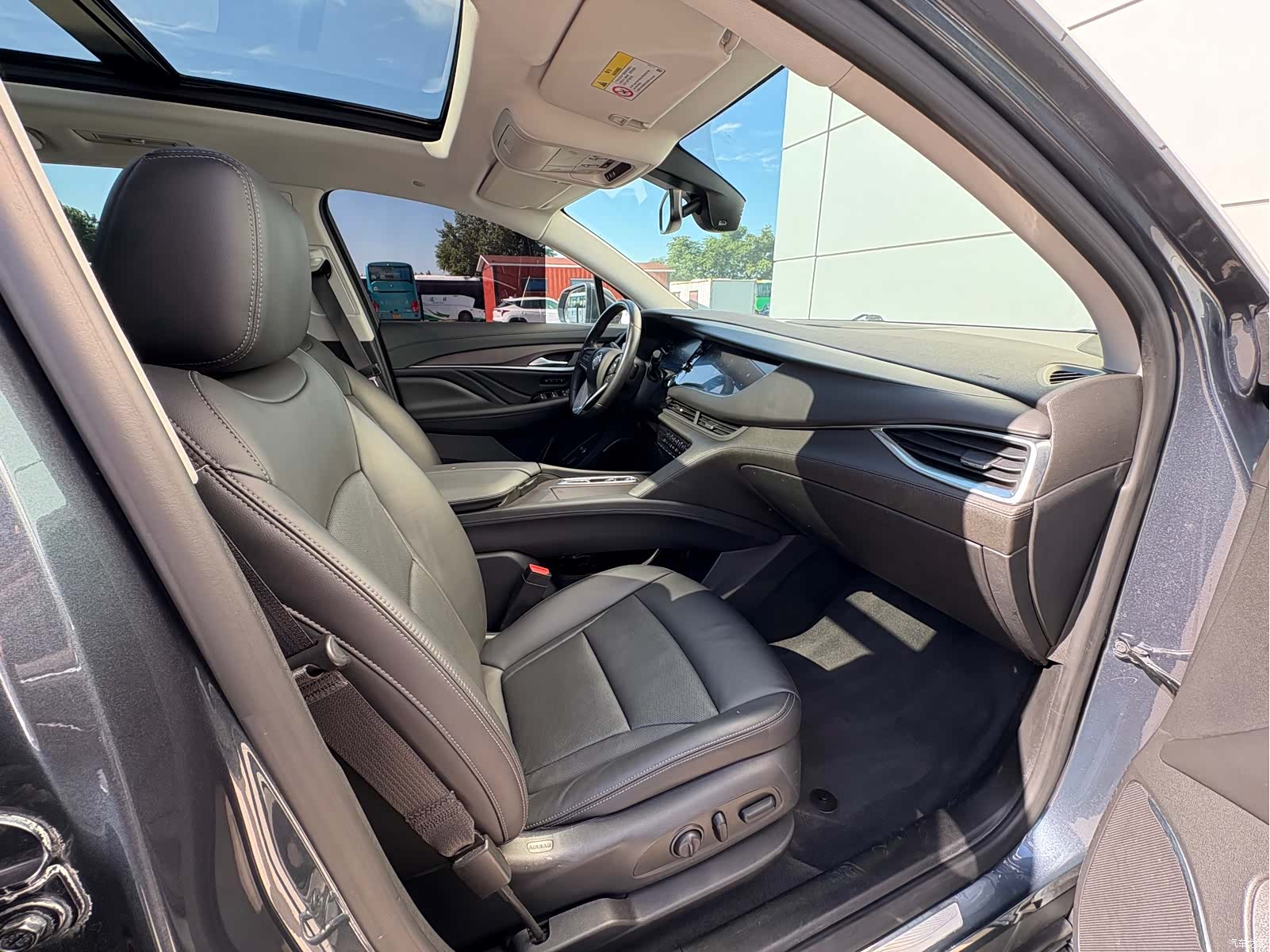 Buick Enclave, 2021 9