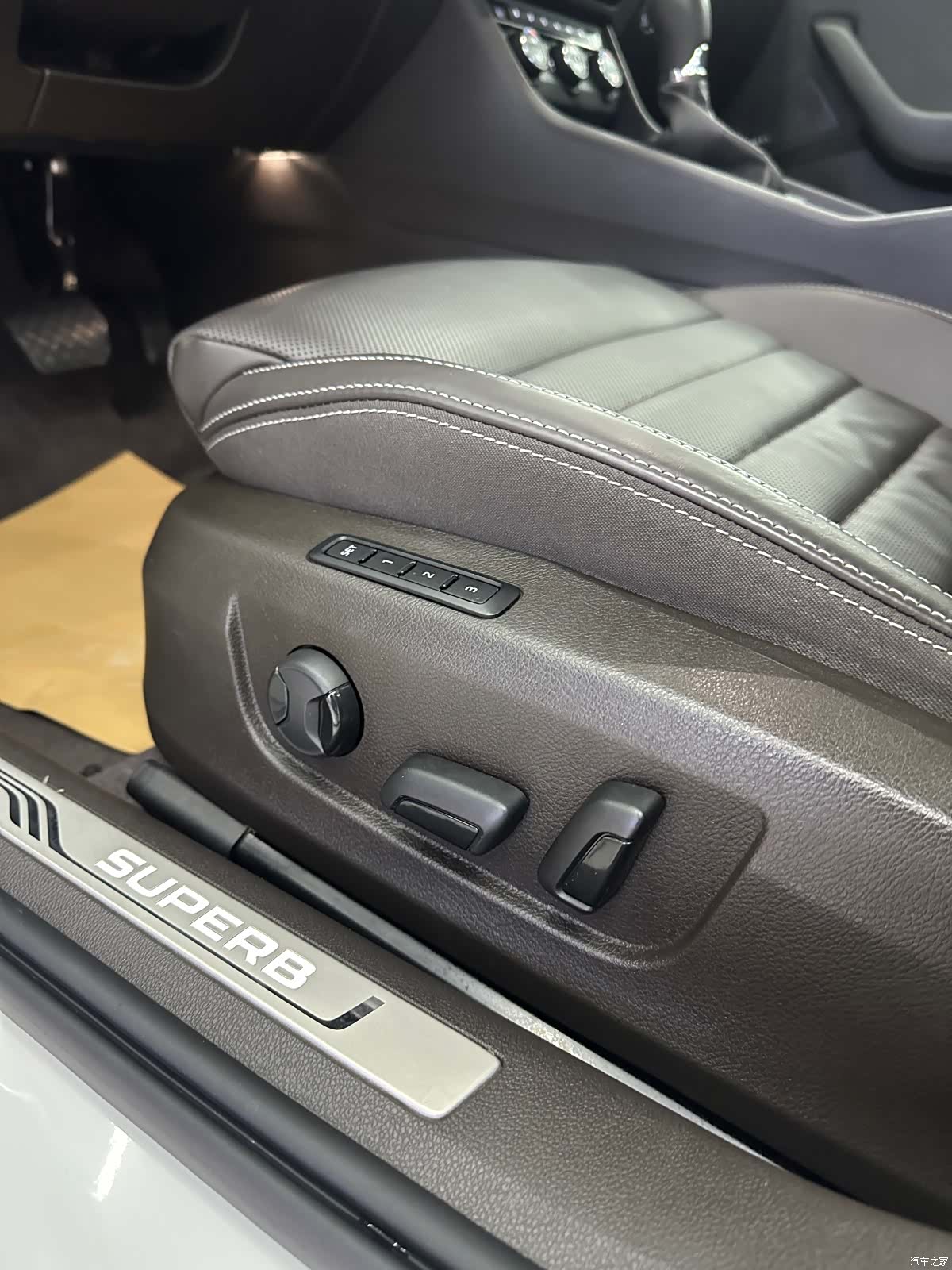 Skoda Superb, 2019 13