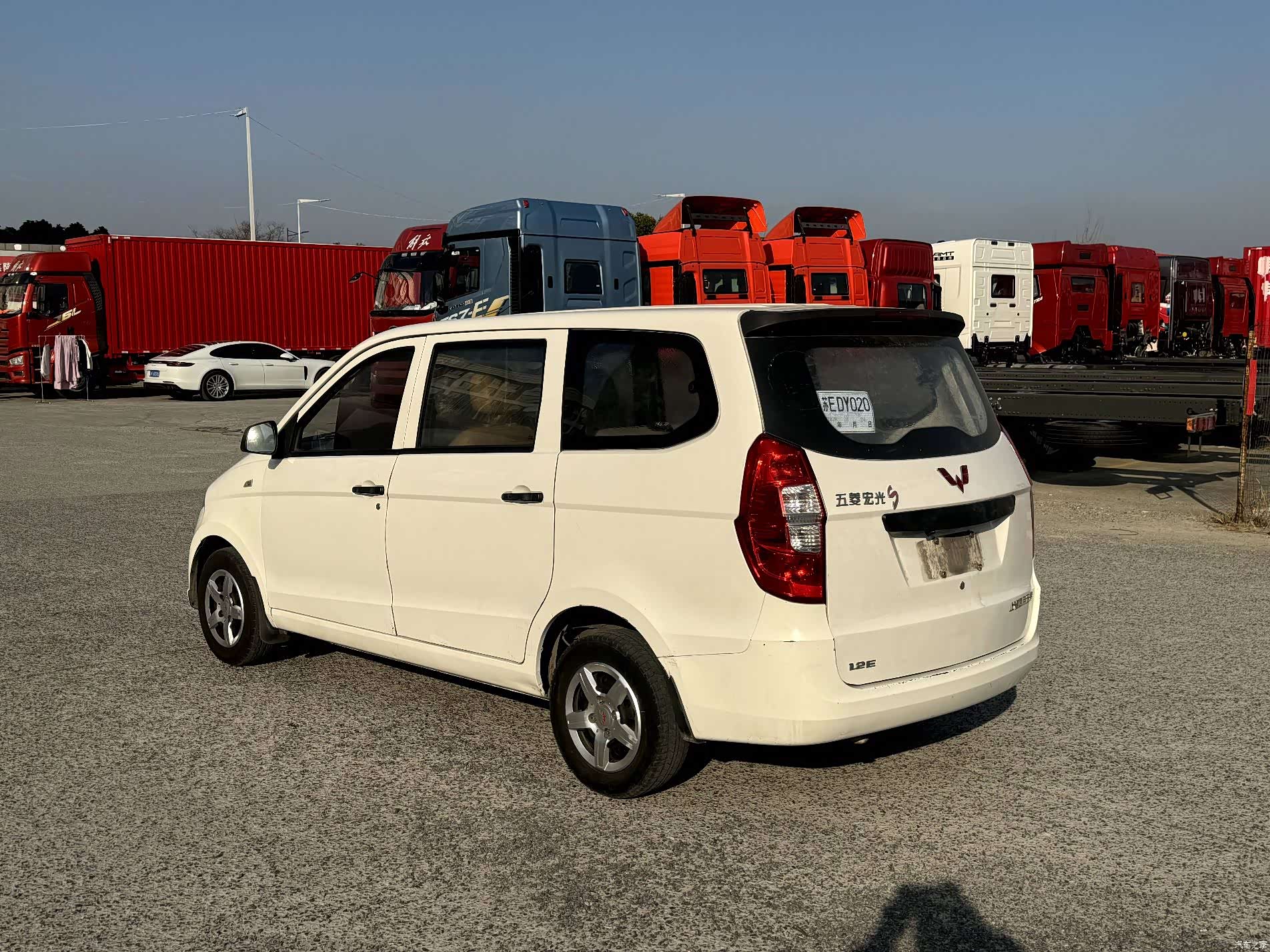 Wuling Hongguang, 2018 все фото
