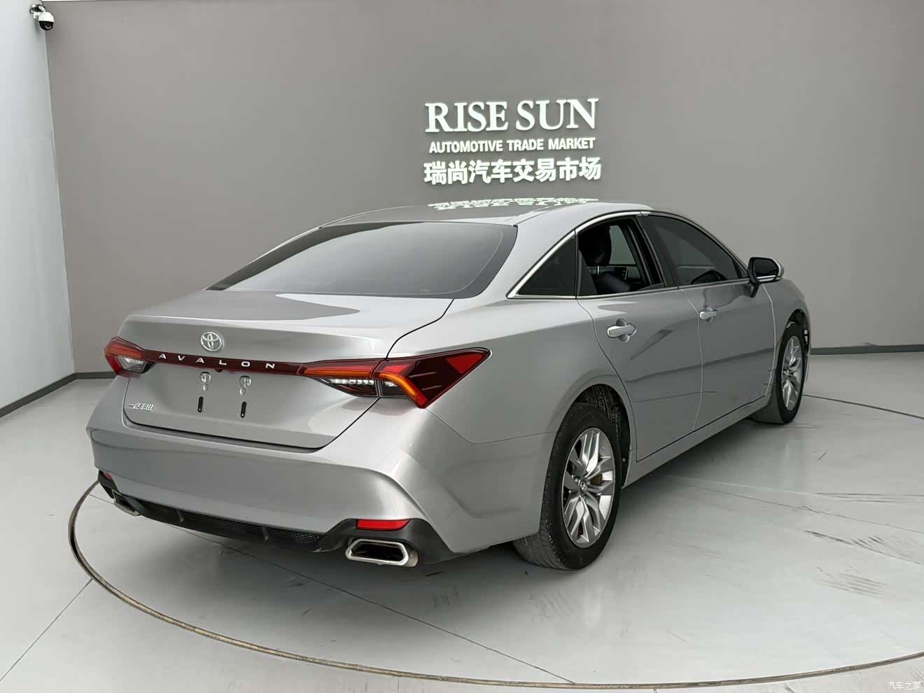 Toyota Avalon, 2022 4