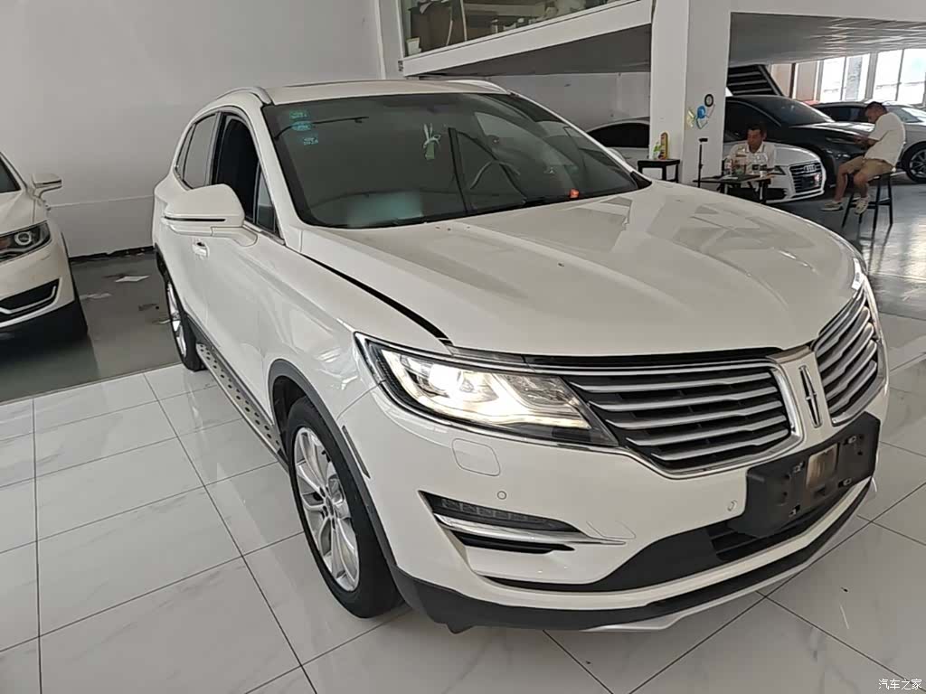 Lincoln MKC, 2017 4