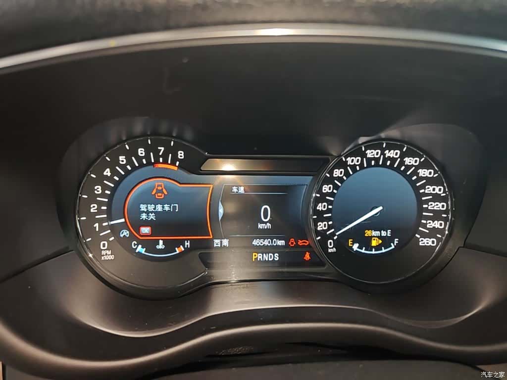 Lincoln MKC, 2017 12