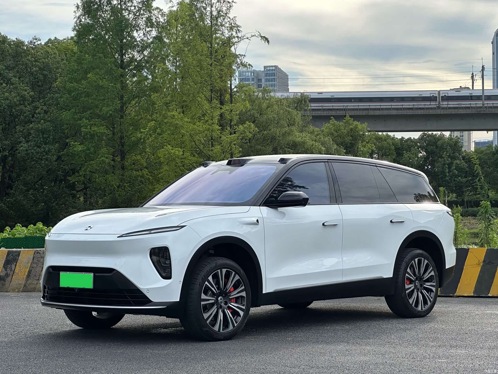 NIO ES8, 2023 1