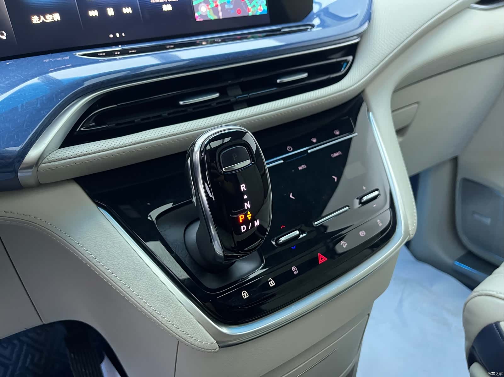 Buick GL8, 2021 6