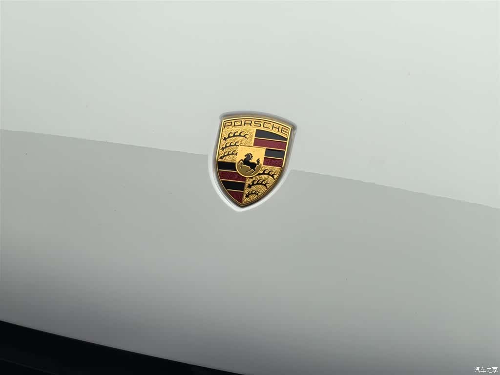 Porsche Macan, 2024 8
