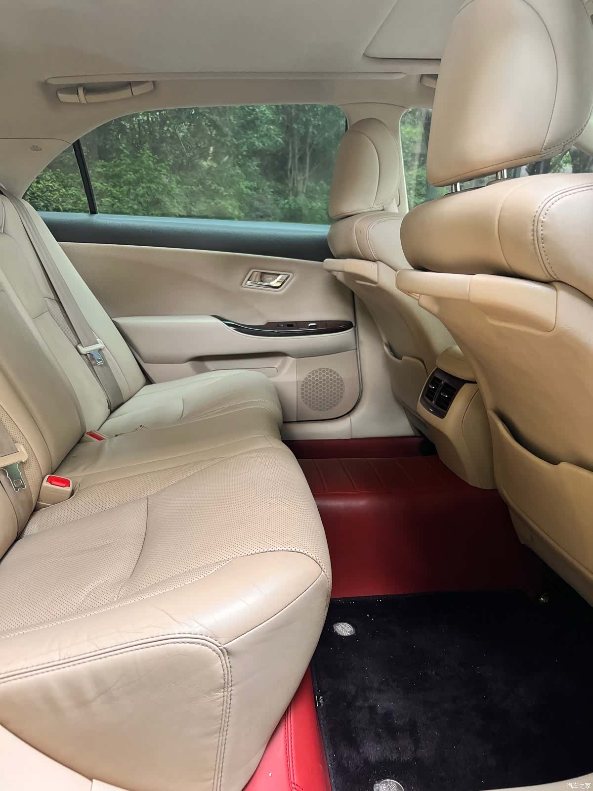 Toyota Crown, 2011 6