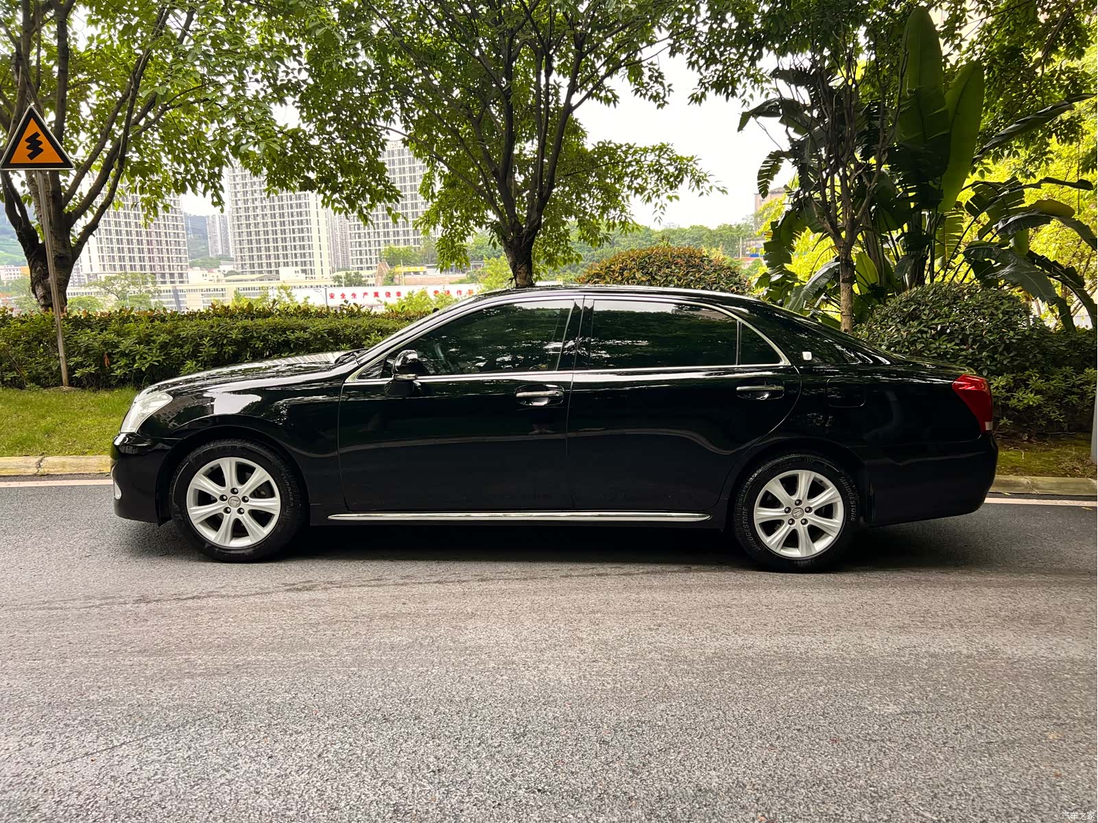 Toyota Crown, 2011 9