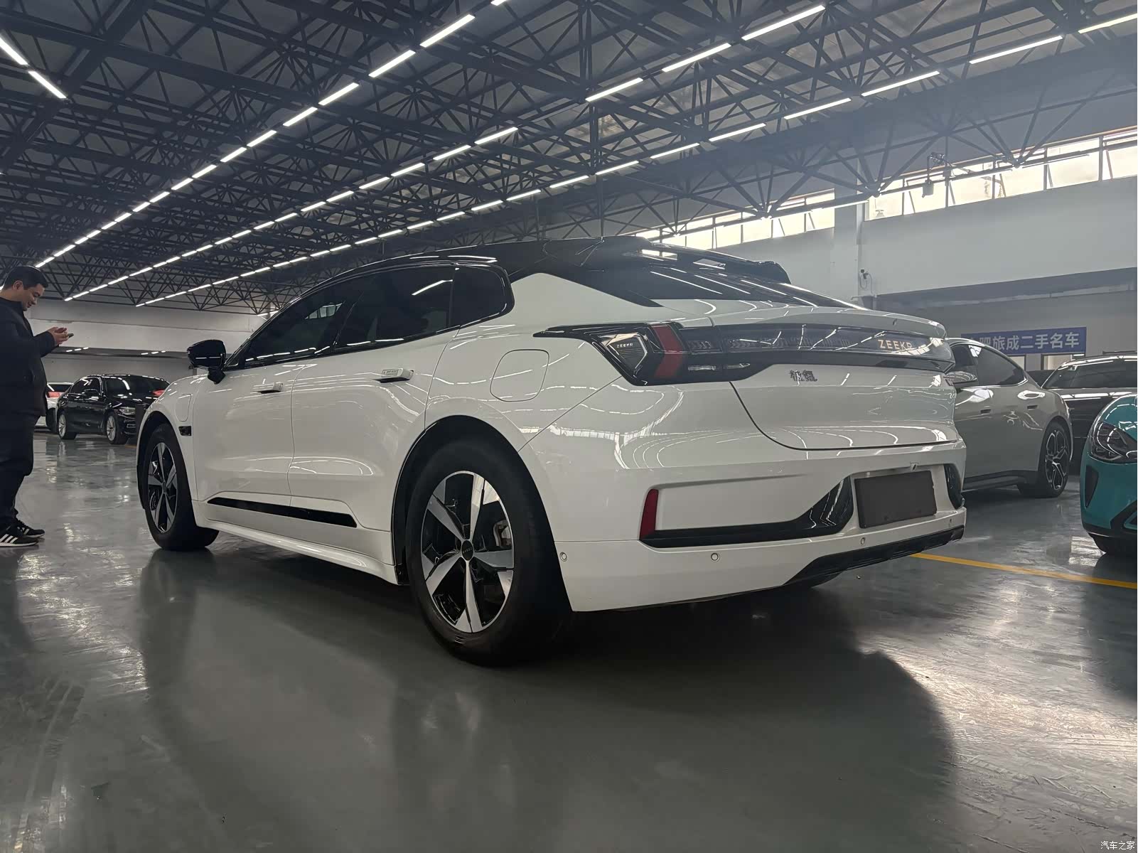 Zeekr 001, 2024 11