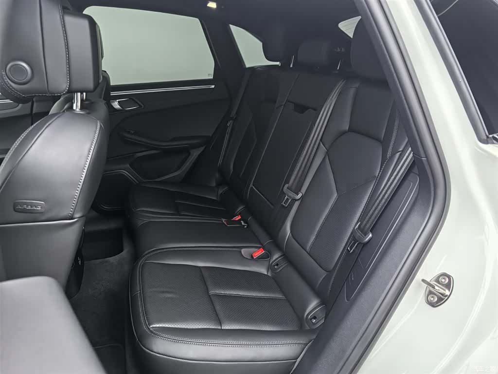 Porsche Macan, 2024 20