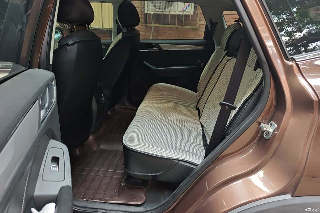 Roewe RX5, 2016 11