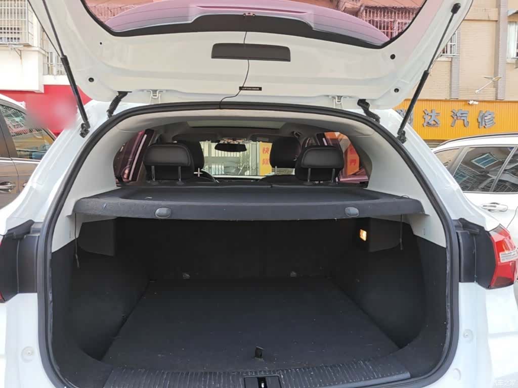 Roewe RX3, 2019 19