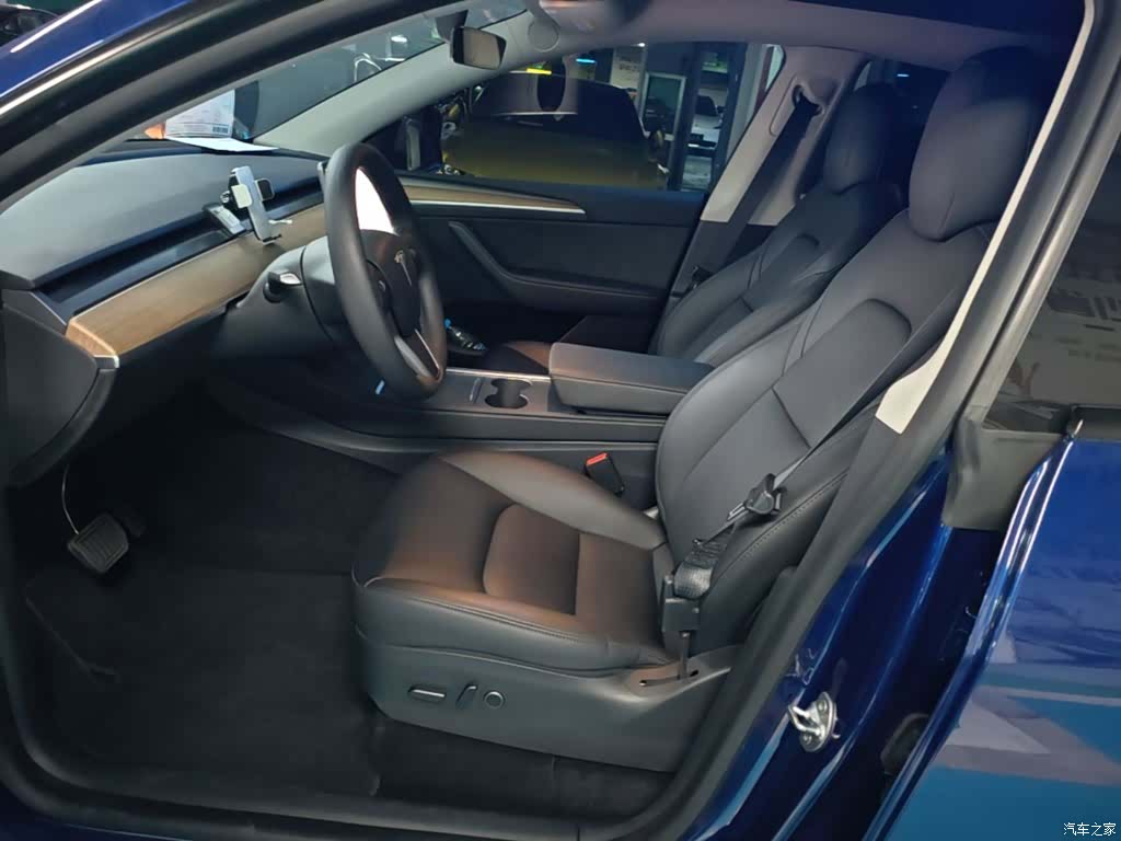 Tesla Model Y, 2021 15
