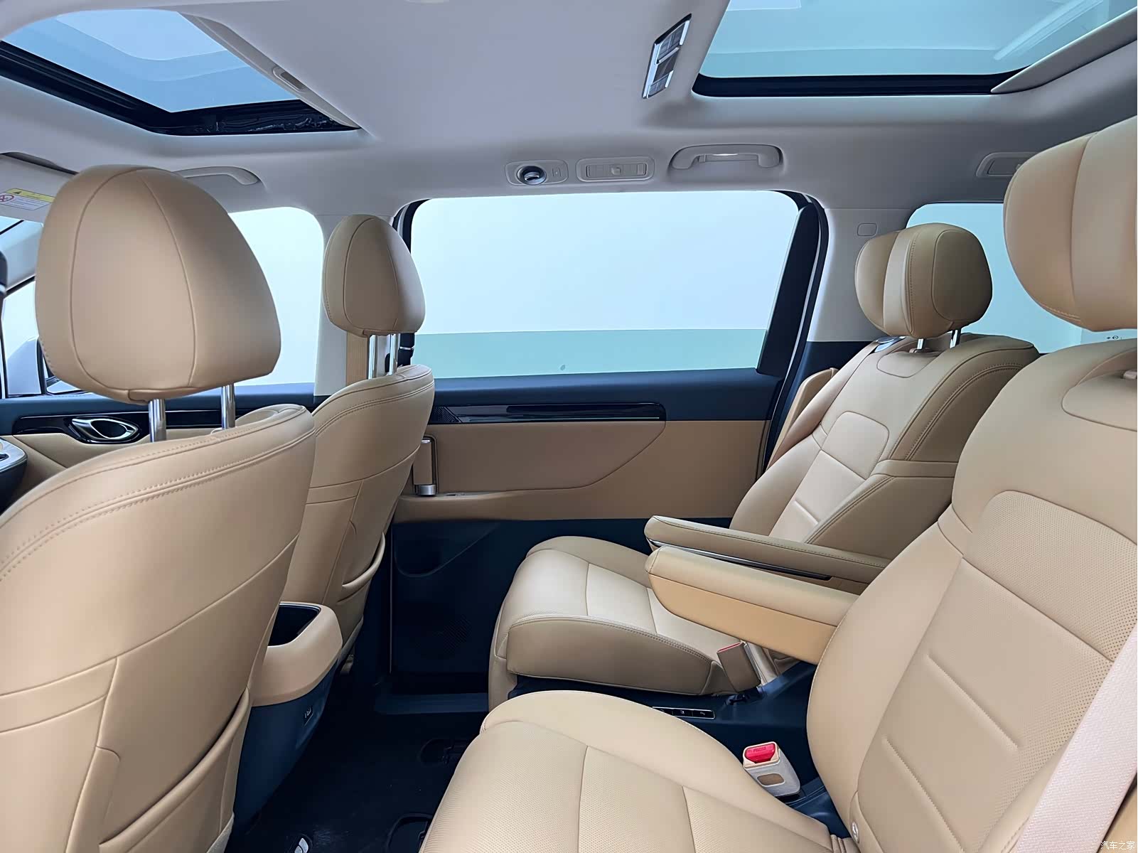 Trumpchi E8, 2024 17