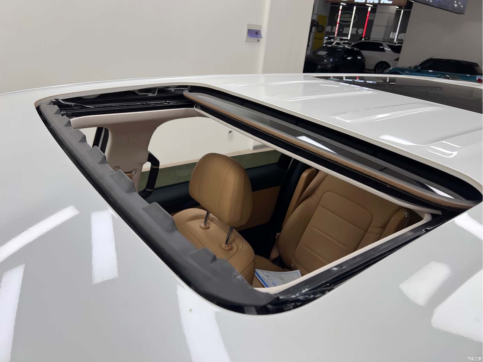 Trumpchi E8, 2024 26