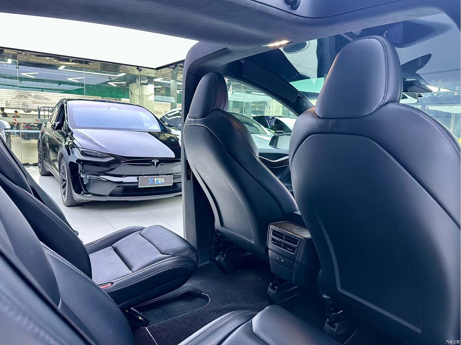 Tesla Model X, 2020 12