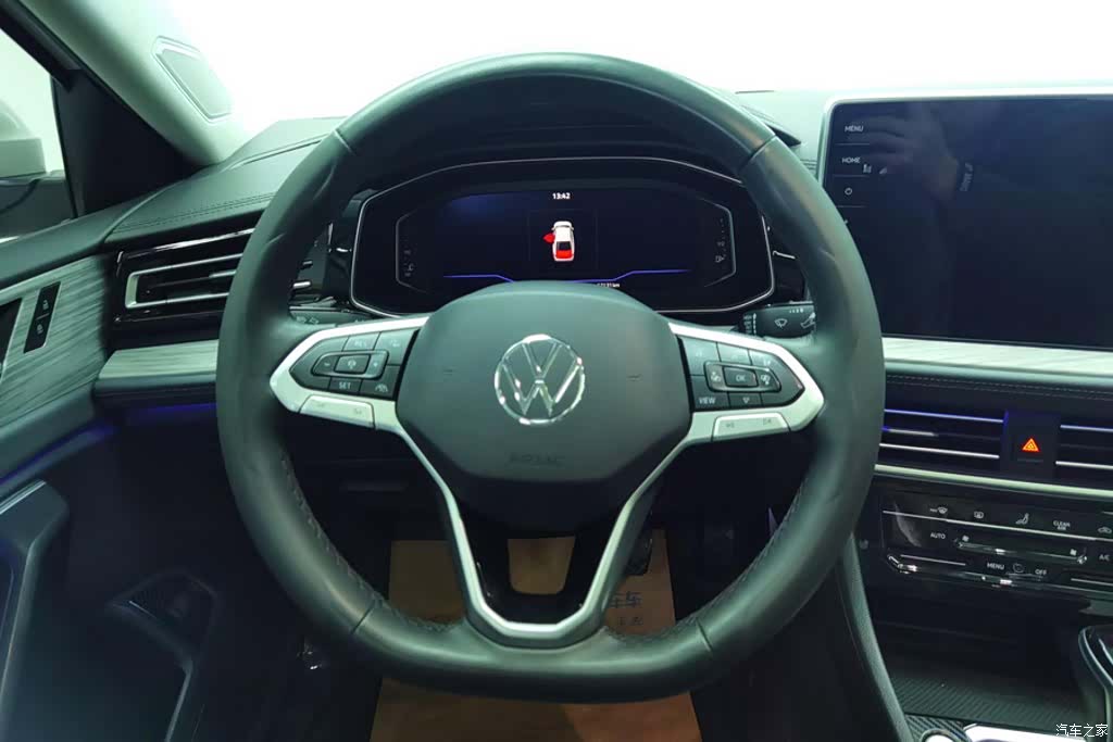 Volkswagen Sagitar, 2023 15