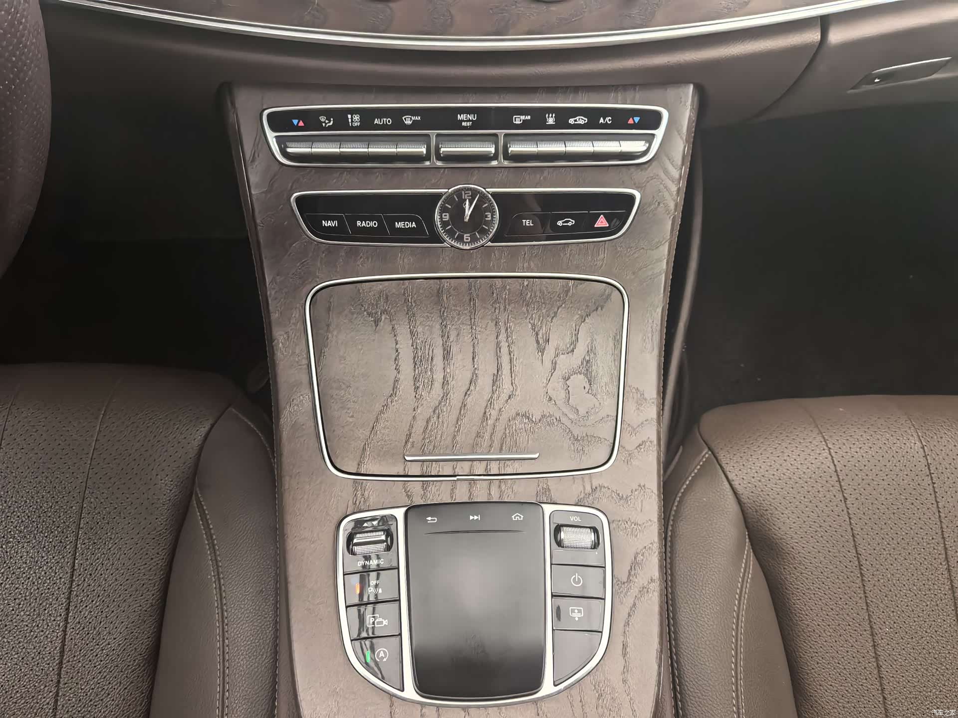 Mercedes-Benz E-Class, 2019 28