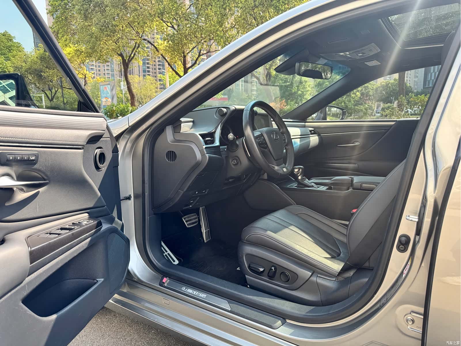 Lexus ES, 2018 7