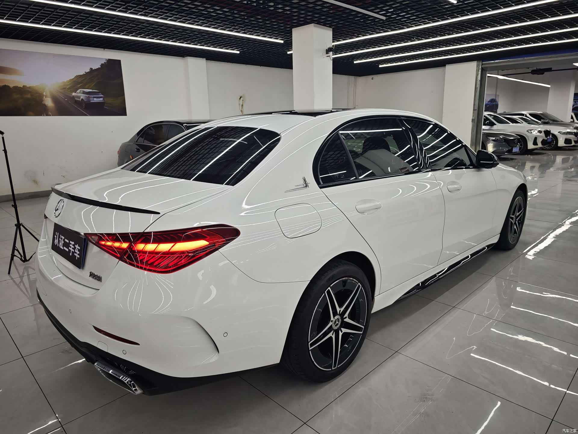 Mercedes-Benz C-Class, 2024 4