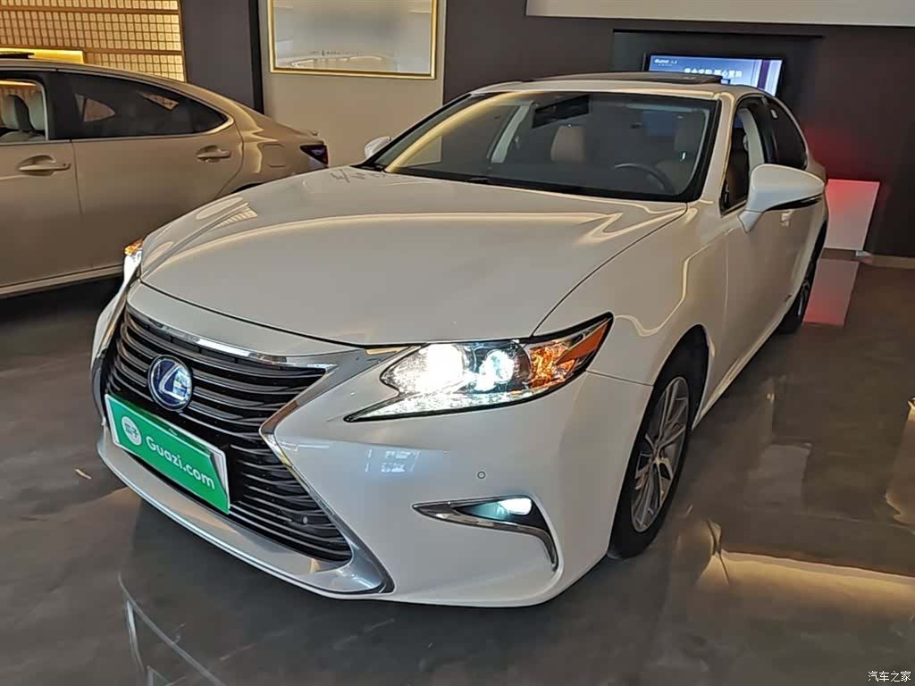 Lexus ES, 2016 2