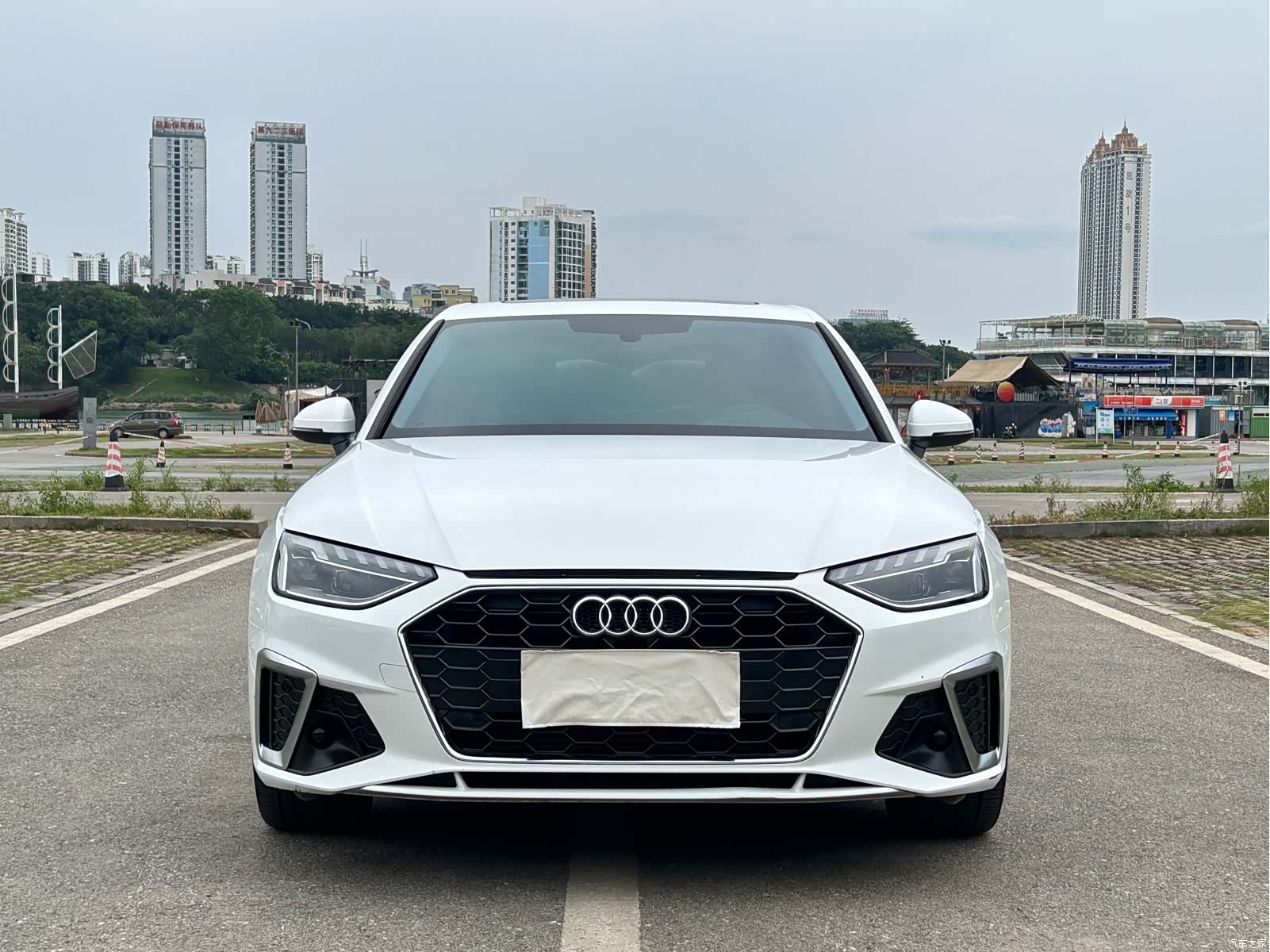 Audi A4L, 2023 2