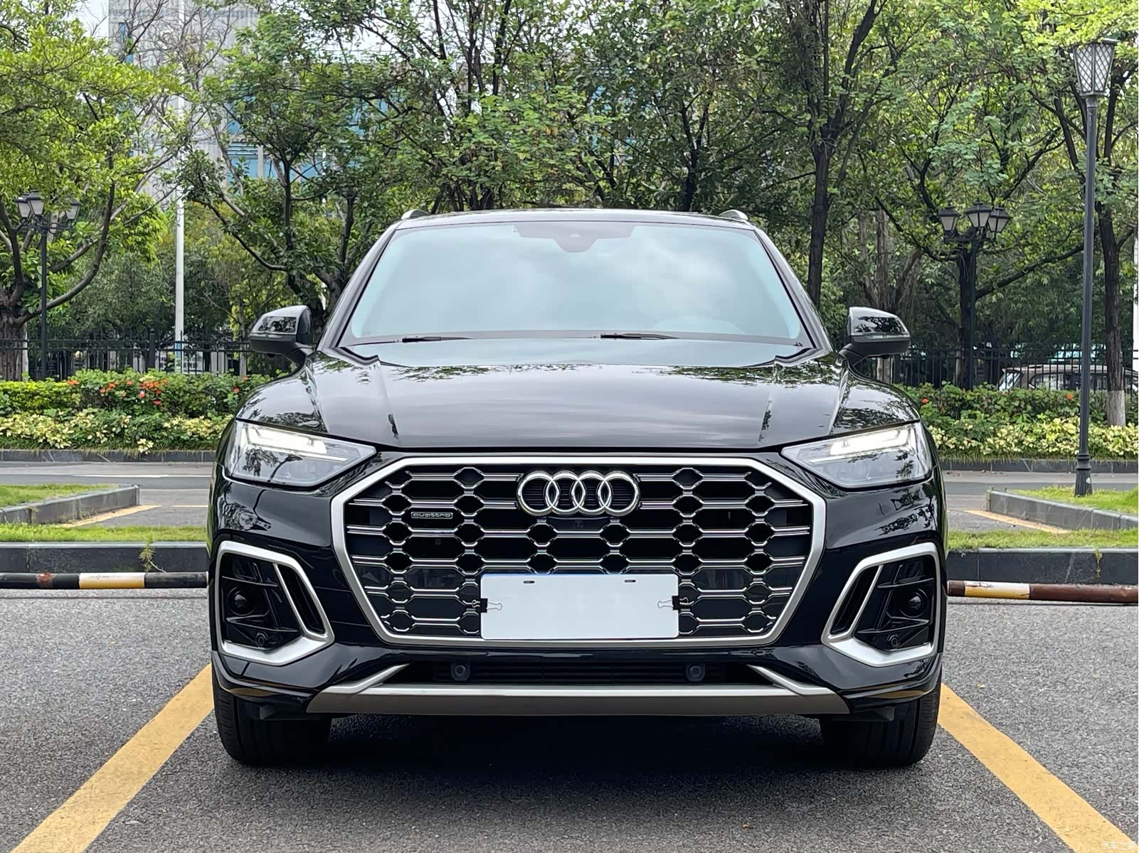 Audi Q5L, 2025 2