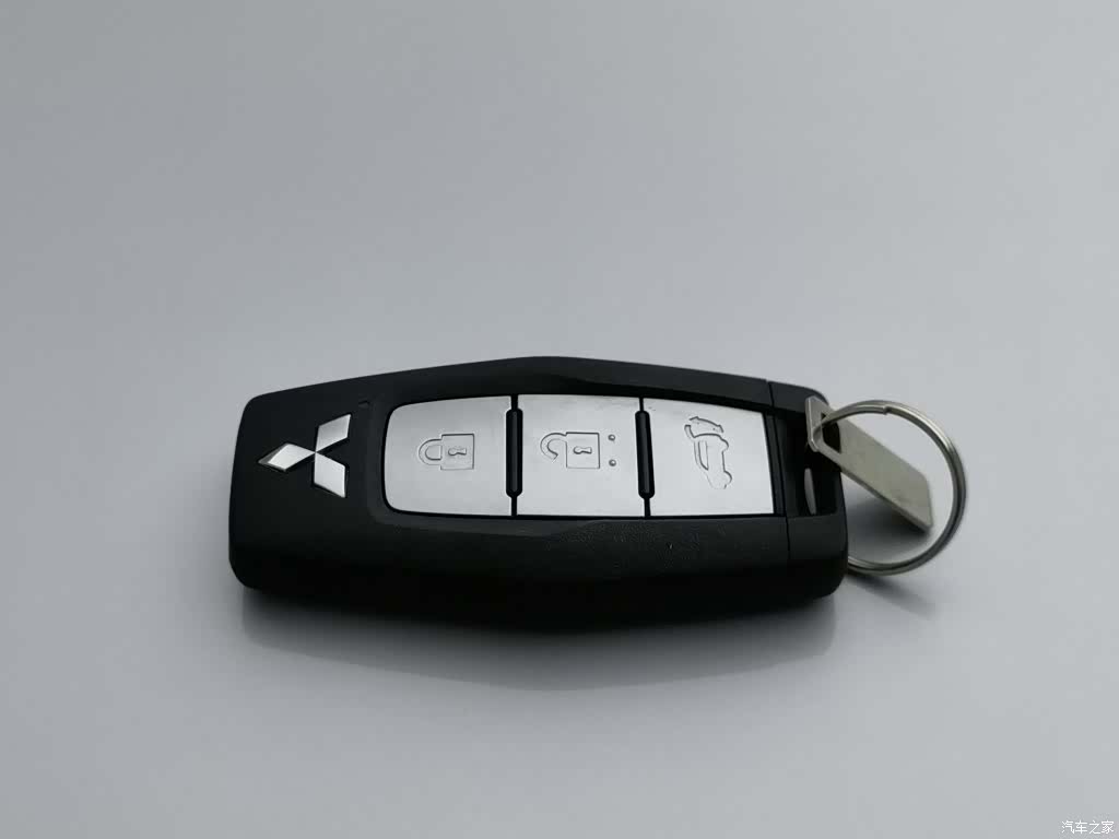 Mitsubishi Outlander, 2023 19