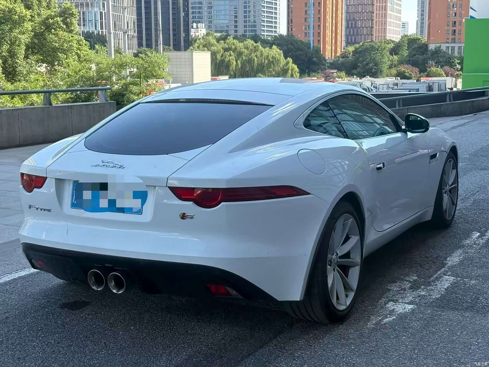 Jaguar F-TYPE, 2015 9