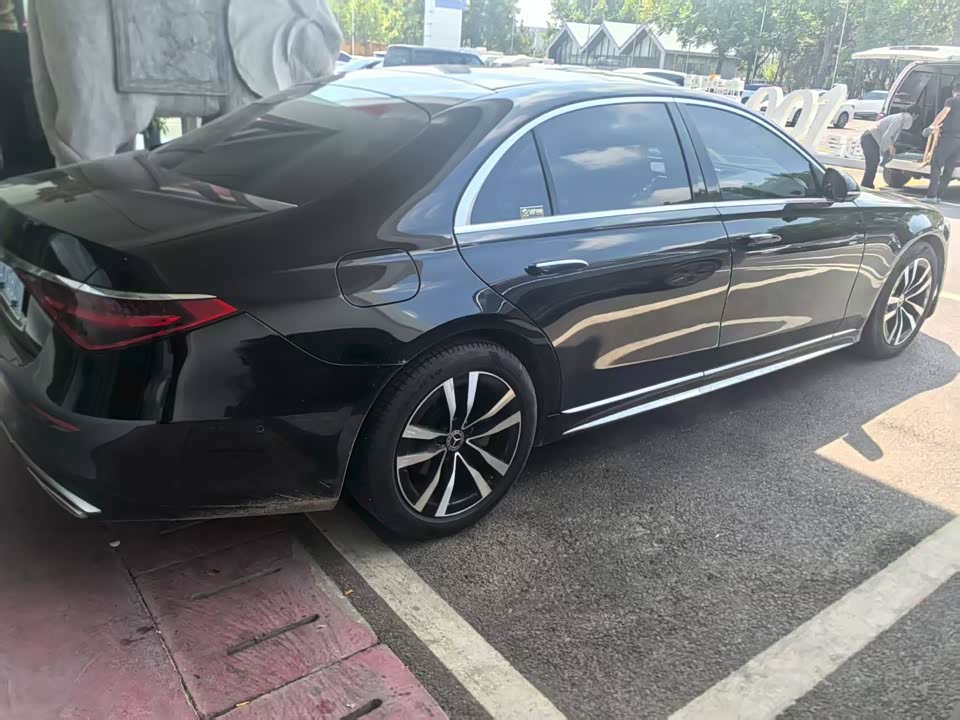Mercedes-Benz S-class Mercedes-Benz S-class