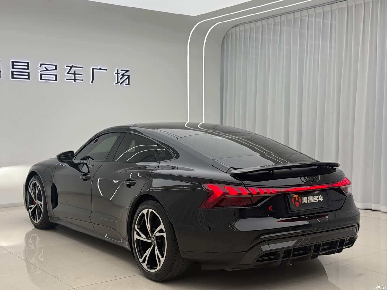 Audi e-tron, 2024 7