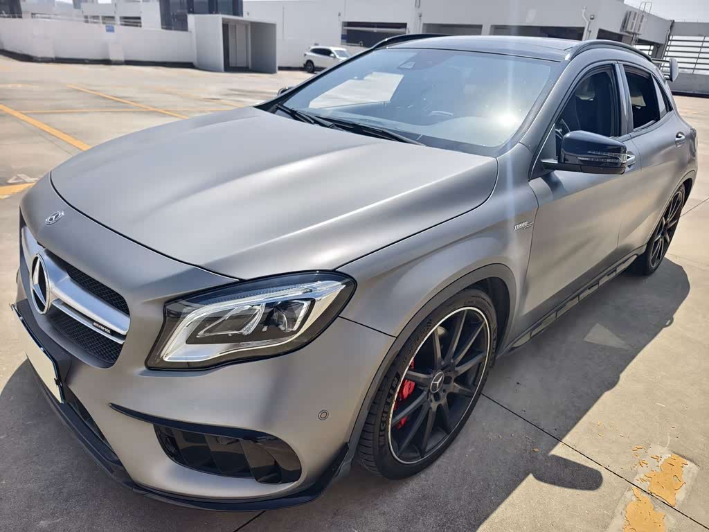 Mercedes-Benz GLA AMG