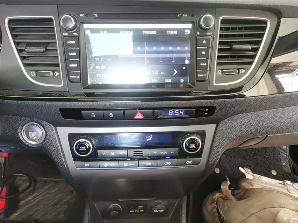 Hyundai GLS, 2015 13