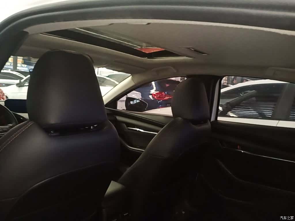 Mazda Mazda3, 2024 18