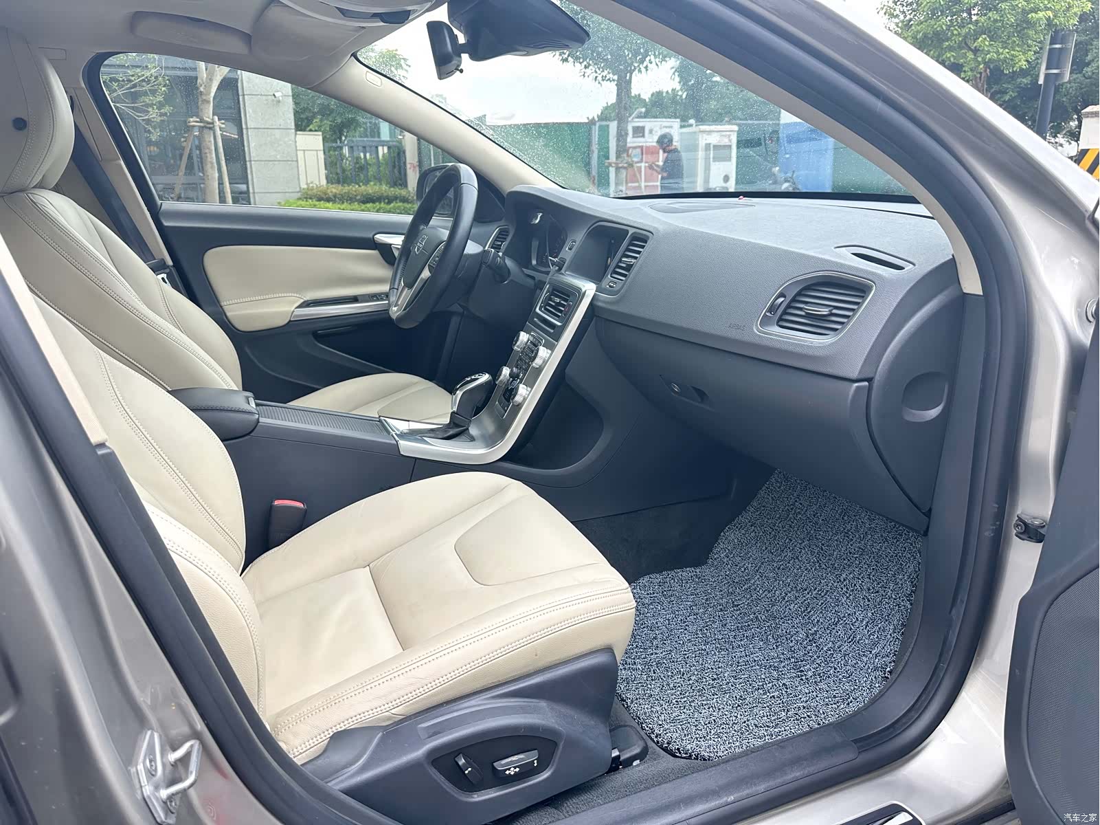 Volvo S60, 2014 7