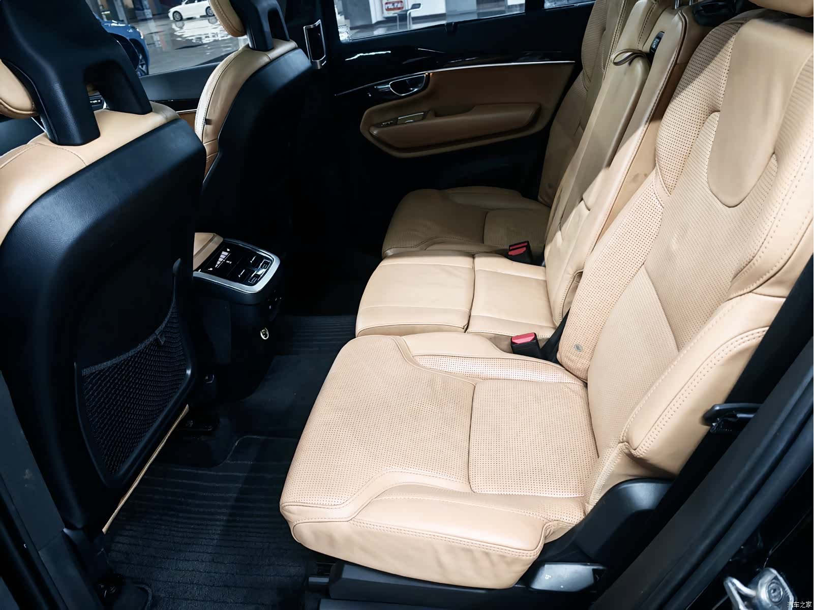 Volvo XC90, 2015 14