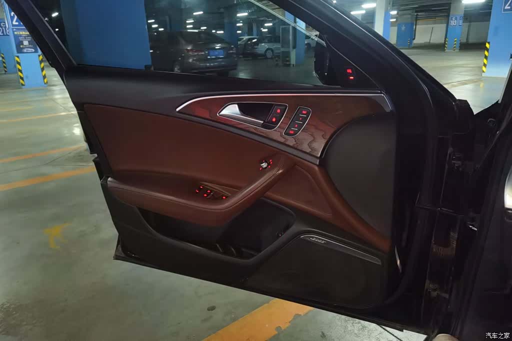 Audi A6L, 2015 7