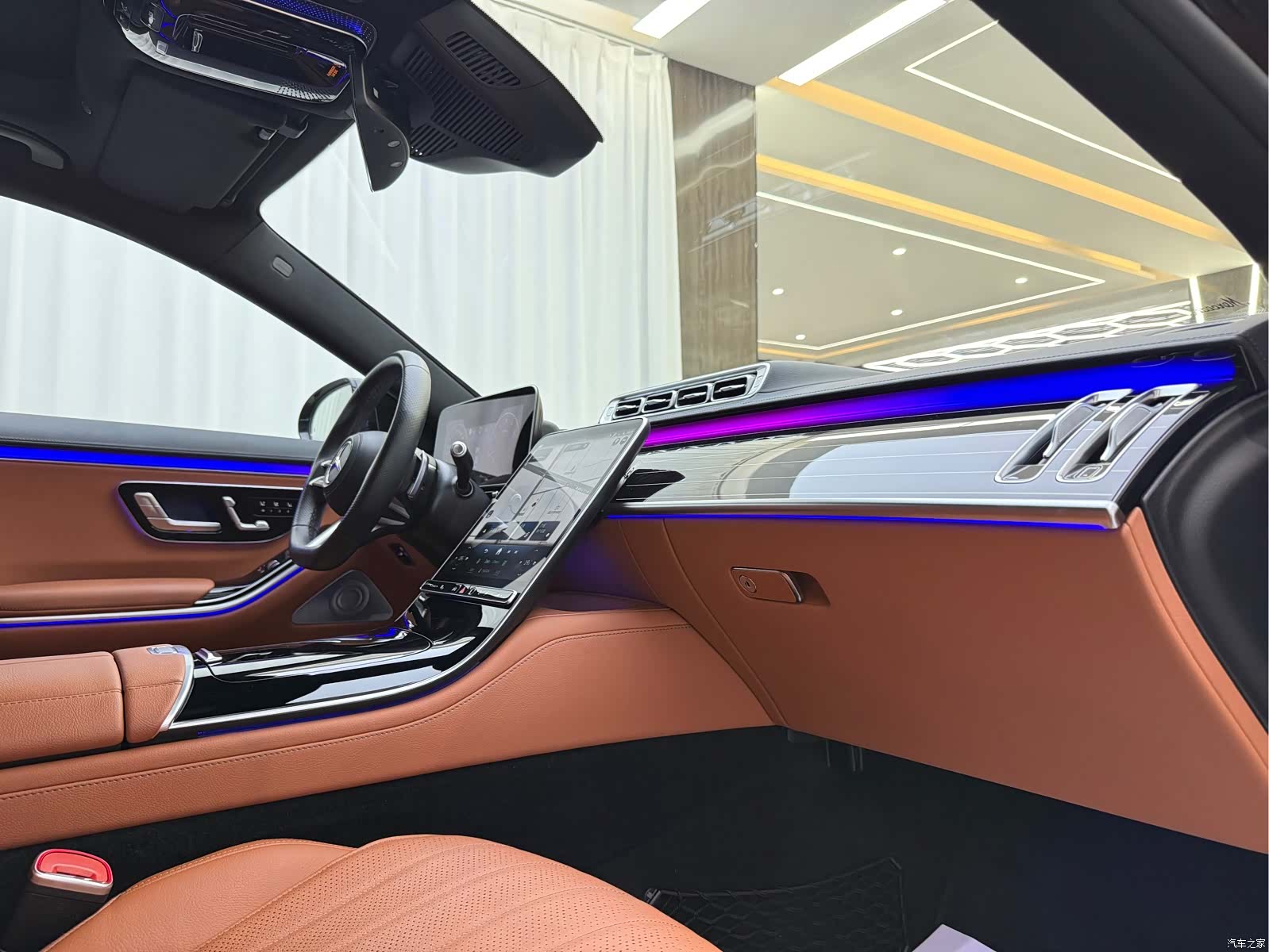 Mercedes-Benz S-Class, 2024 13