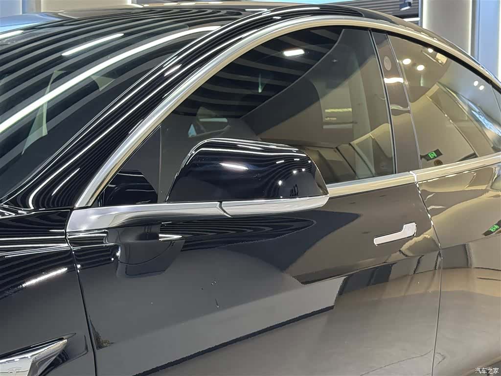 Tesla Model 3, 2020 13