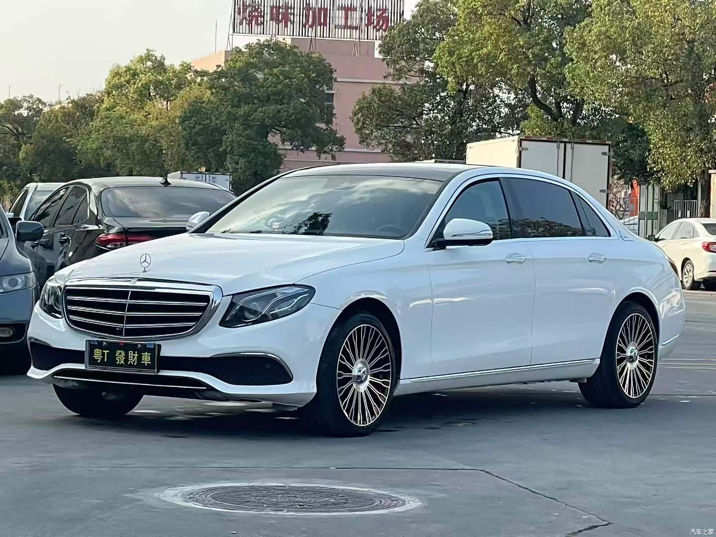 Mercedes-Benz E-Class, 2017 1