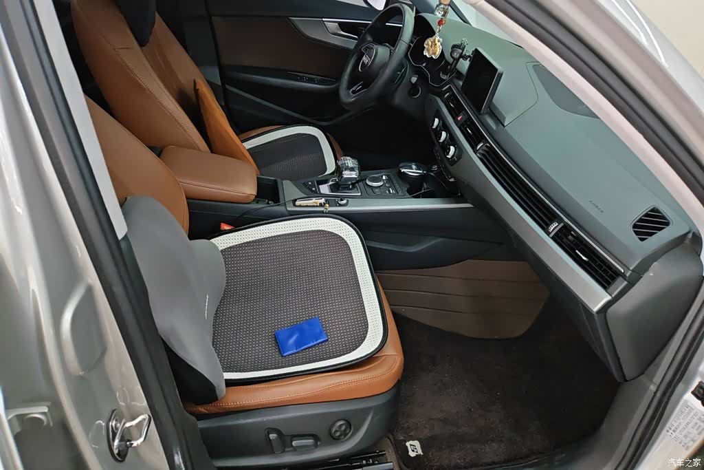 Audi A4L, 2018 8