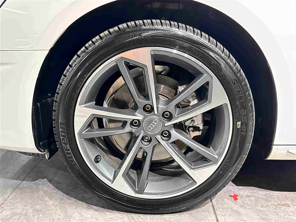 Audi A4L, 2021 22