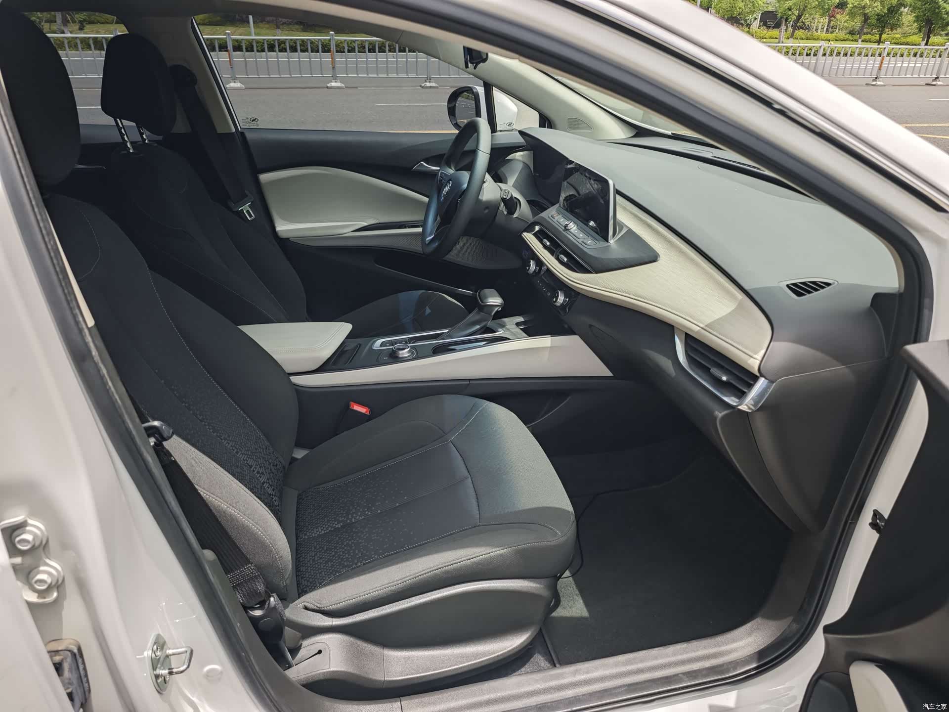 Buick Velite, 2020 11