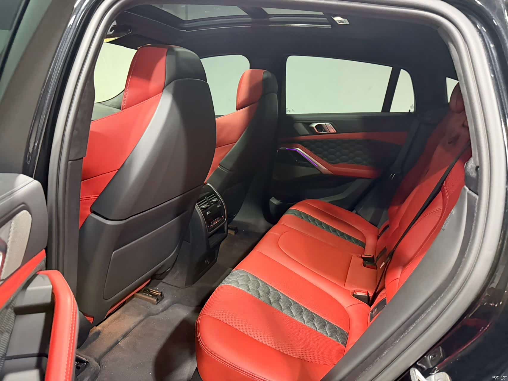 BMW X6, 2023 9